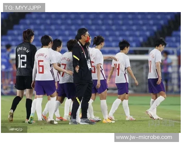 水落石出足球明星背后的故事与荣耀之路探秘